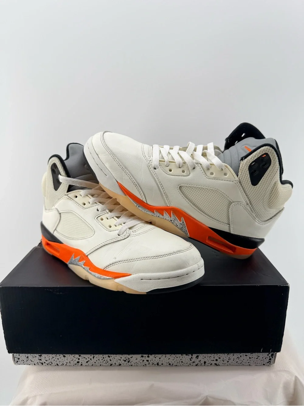 Jordan 5 Retro Shattered Blackboard size 8.5M
